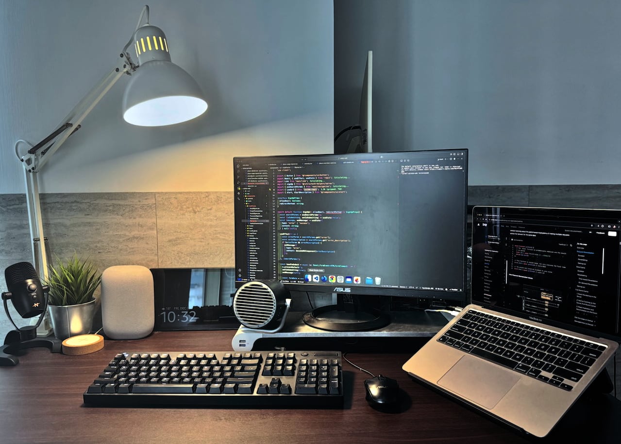 Photo of my desk setup